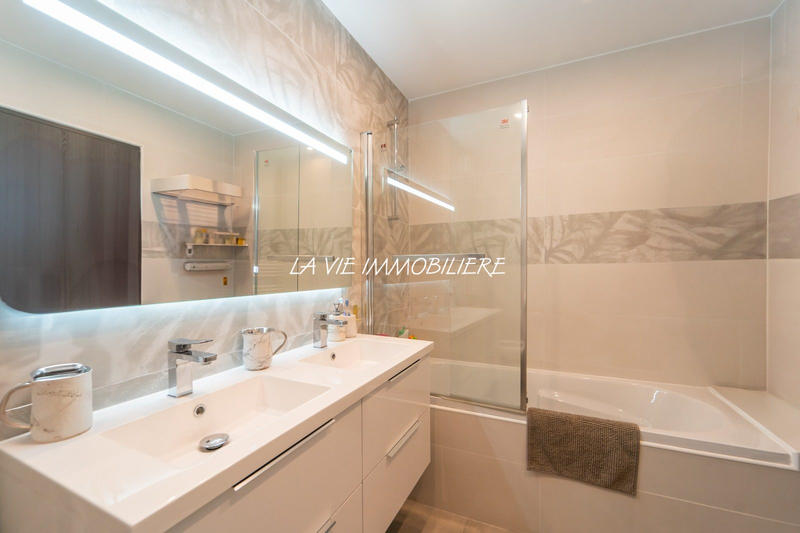 Maison - 121 m² - 4 pièces