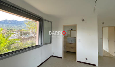 Villa - 146 m² - 6 pièces