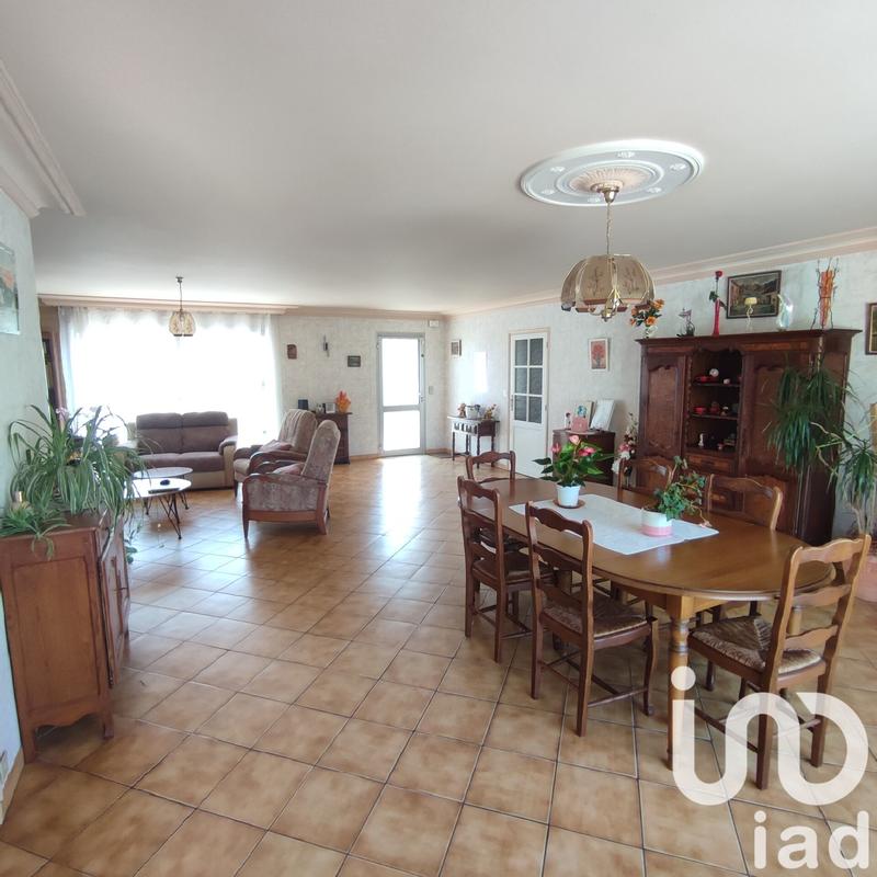 Maison - 181 m² - 8 pièces