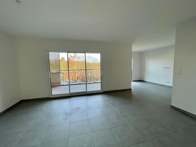 Appartement - 82 m² - 4 pièces