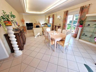 Villa - 145 m² - 5 pièces