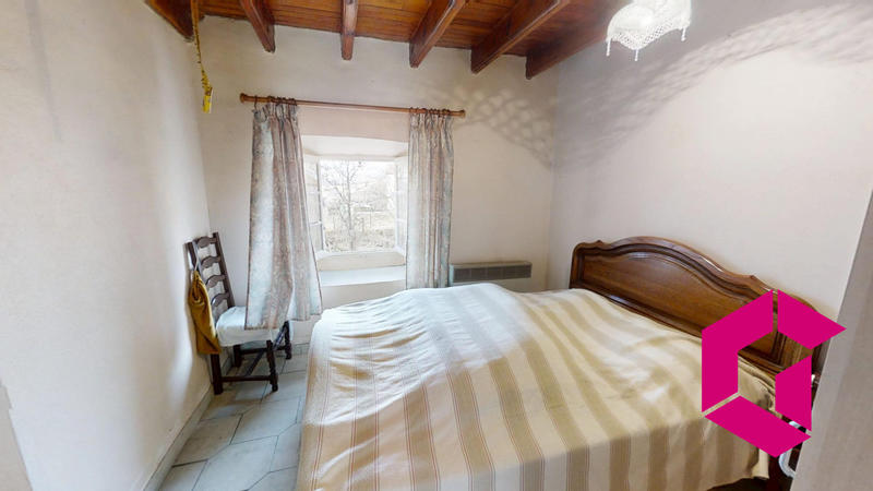 Maison - 180 m² - 7 pièces