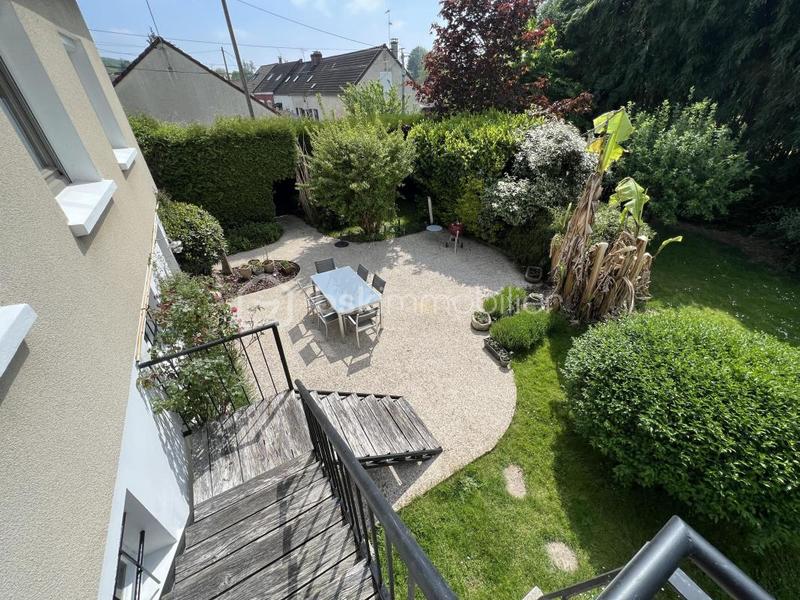 Maison - 185 m² - 8 pièces