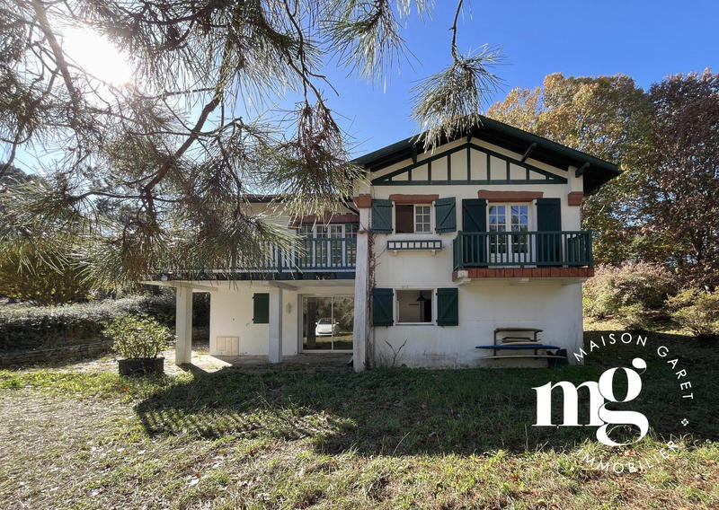 Maison ancienne - 250 m² - 9 pièces