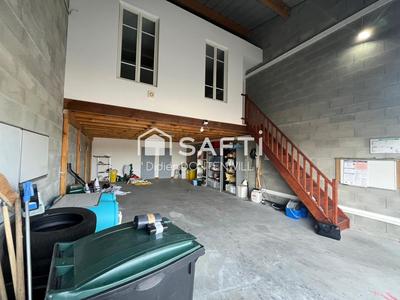 Local commercial - 135 m² - 7 pièces