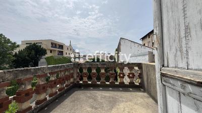 Immeuble - 213 m² - 10 pièces