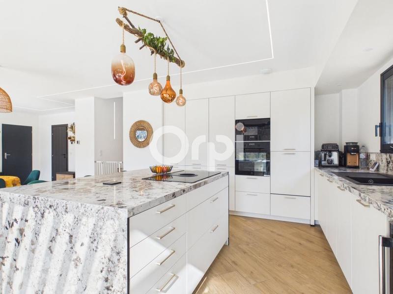 Maison - 150 m² - 4 pièces