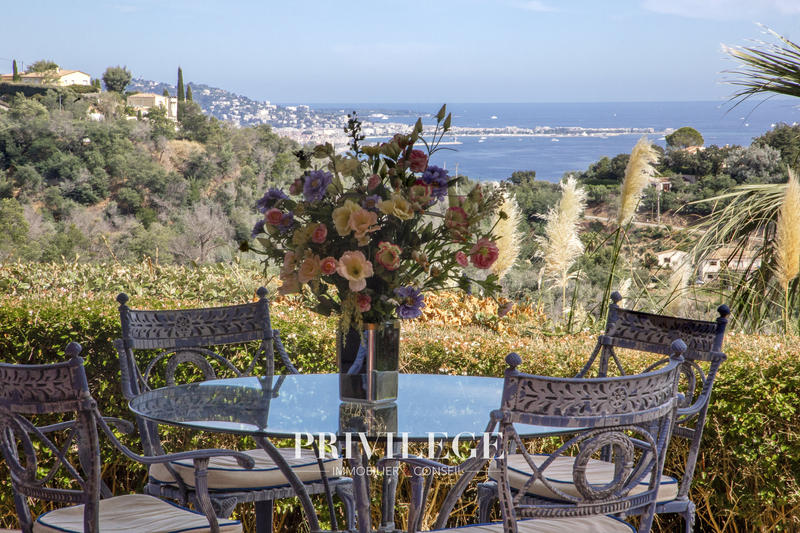 Appartement - 104 m² - 4 pièces