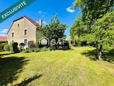 Maison - 250 m² - 10 pièces