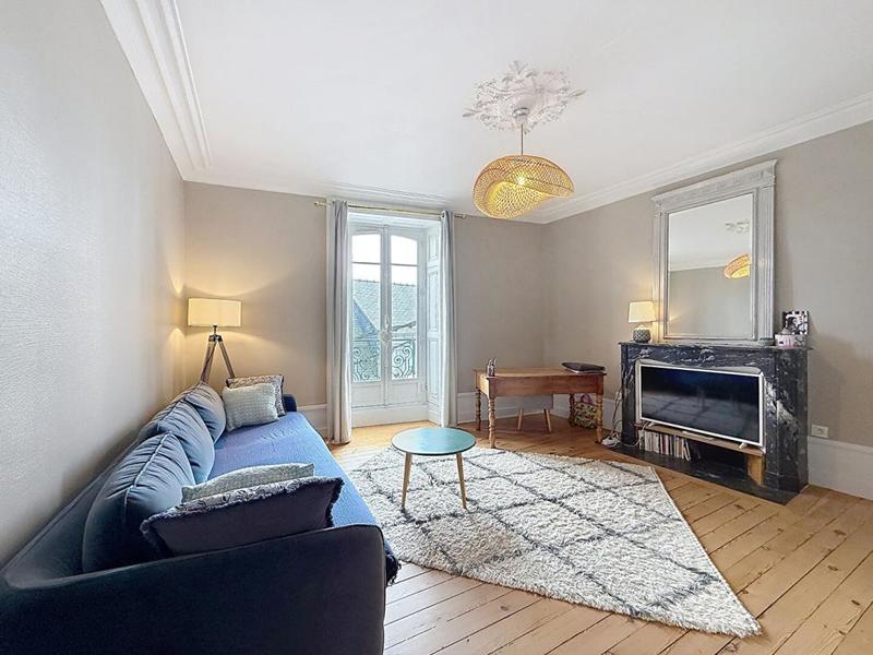 Appartement - 155 m² - 6 pièces