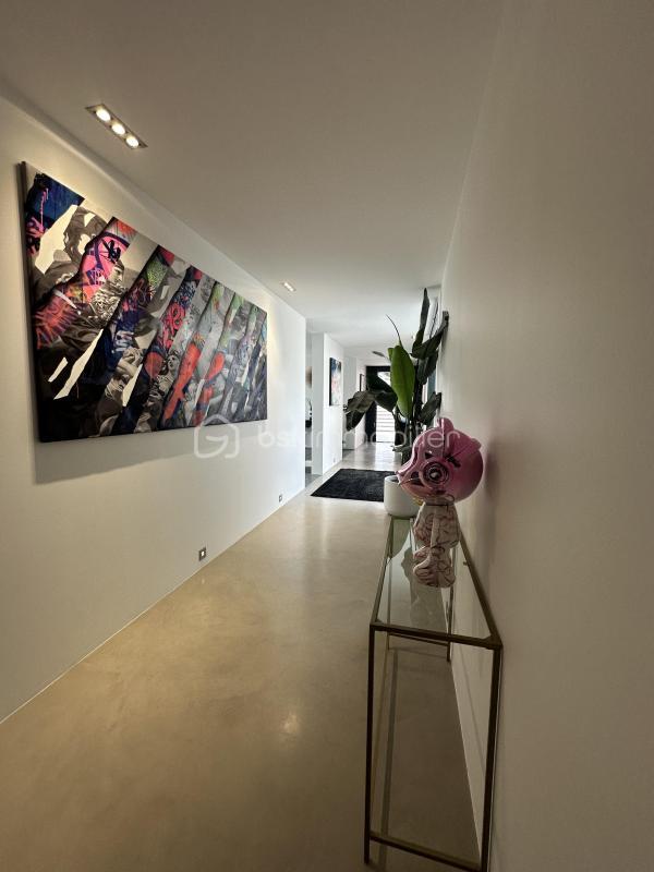 Demeure - 350 m² - 8 pièces