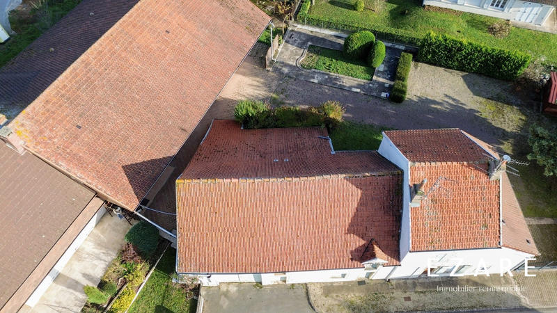 Maison - 360 m² - 10 pièces