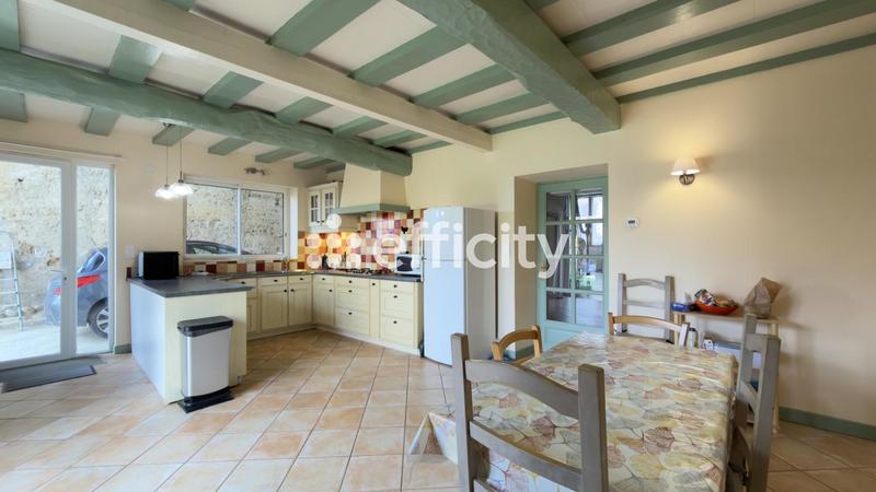 Maison - 210 m² - 8 pièces