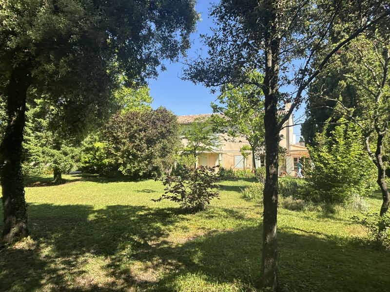 Mas - 250 m² - 8 pièces