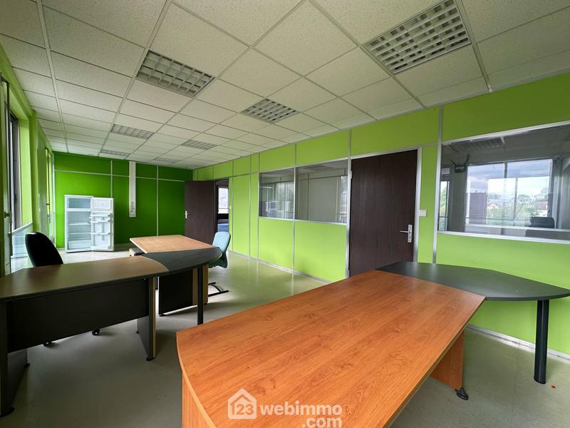 Bureau - 400 m² - 16 pièces