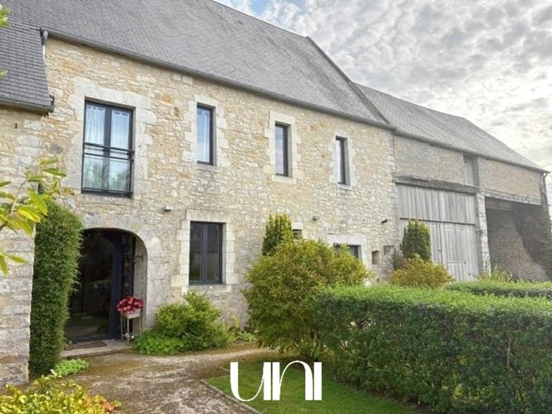 Maison - 415 m² - 16 pièces