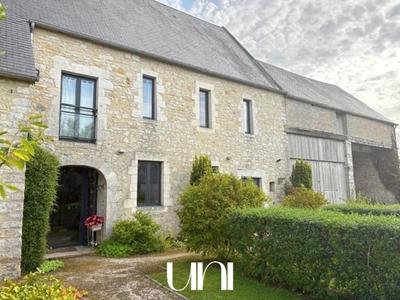 Maison - 415 m² - 16 pièces