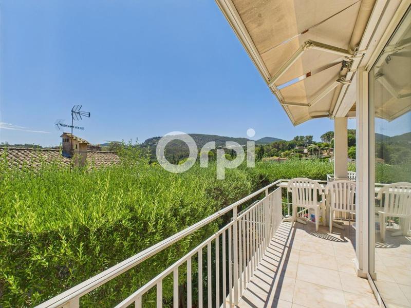 Maison - 199 m² - 7 pièces