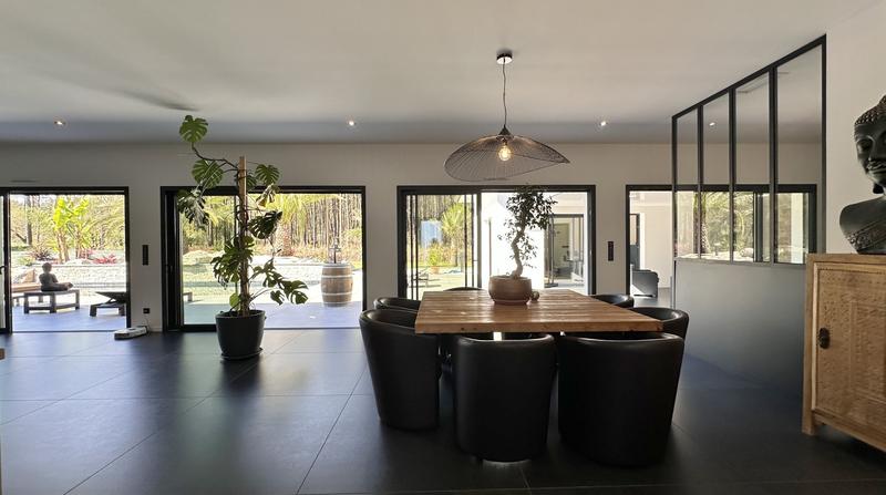 Maison d'architecte - 340 m² - 8 pièces