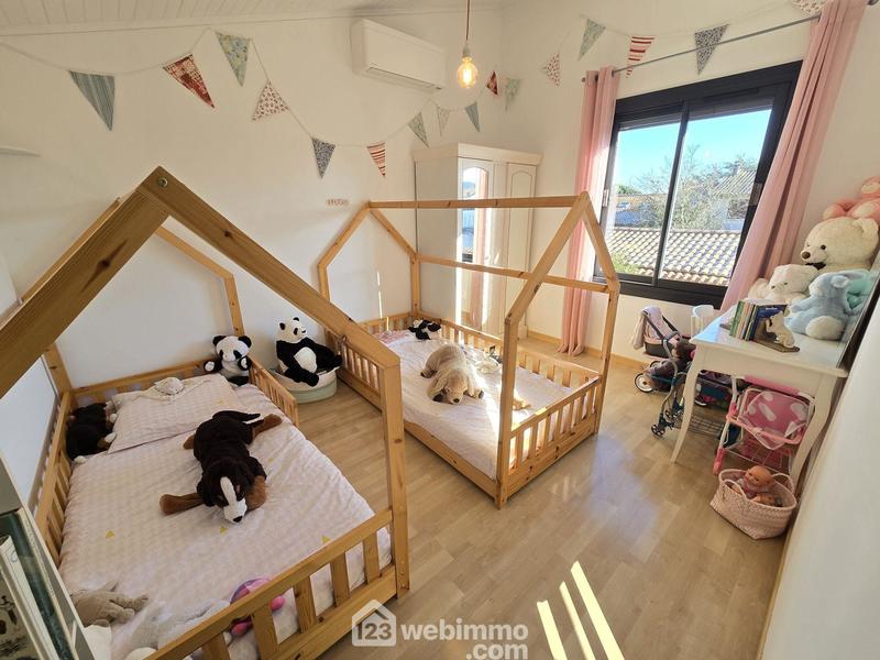 Maison - 220 m² - 5 pièces