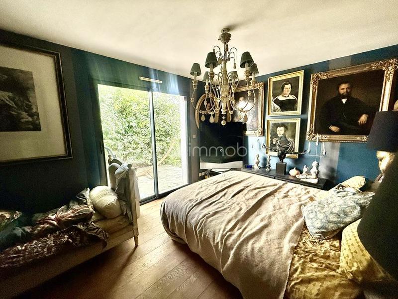 Villa - 182 m² - 6 pièces