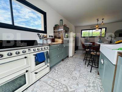 Maison contemporaine - 154 m² - 7 pièces