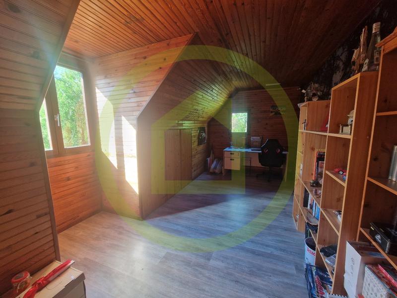 Maison - 181 m² - 8 pièces