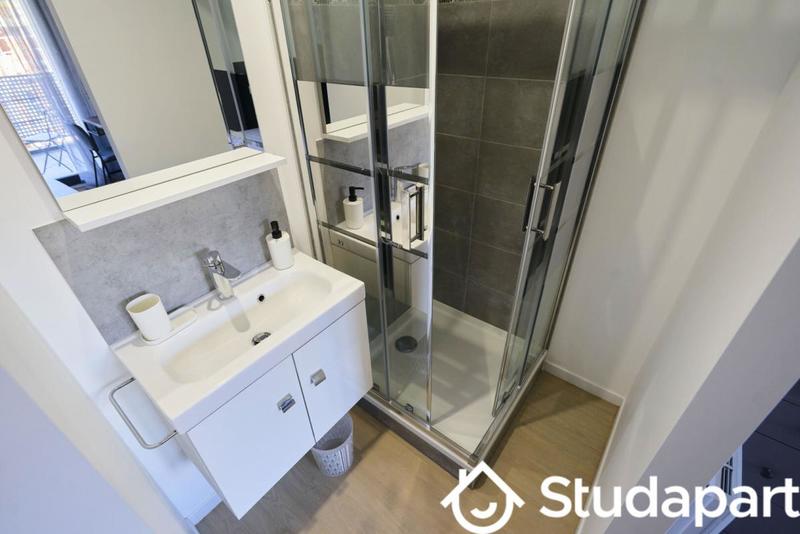 Chambre - 13 m² - 1 pièce