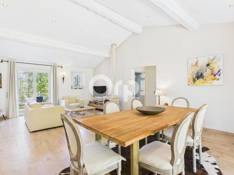 Villa - 172 m² - 6 pièces