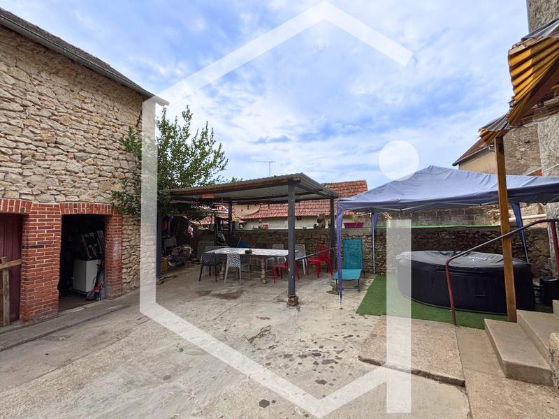 Maison - 150 m² - 6 pièces