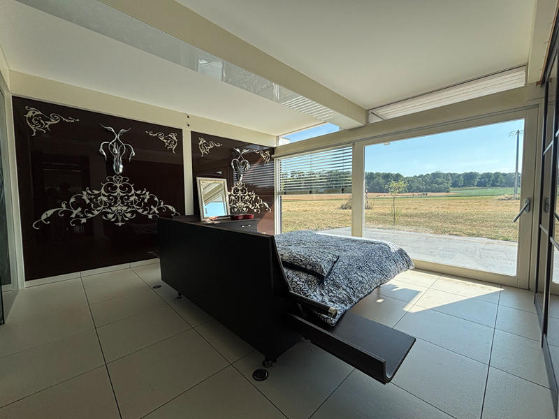 Maison - 230 m² - 5 pièces