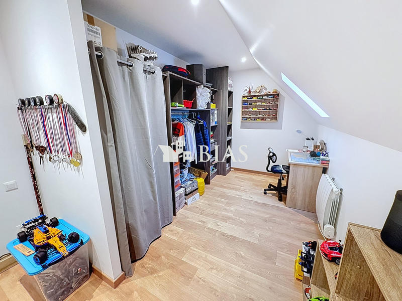 Maison - 197 m² - 7 pièces