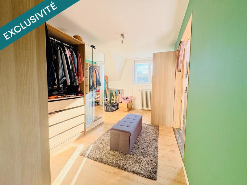 Maison - 223 m² - 8 pièces