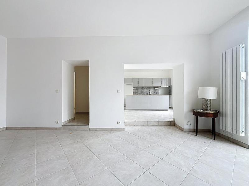 Appartement ancien - 85 m² - 3 pièces