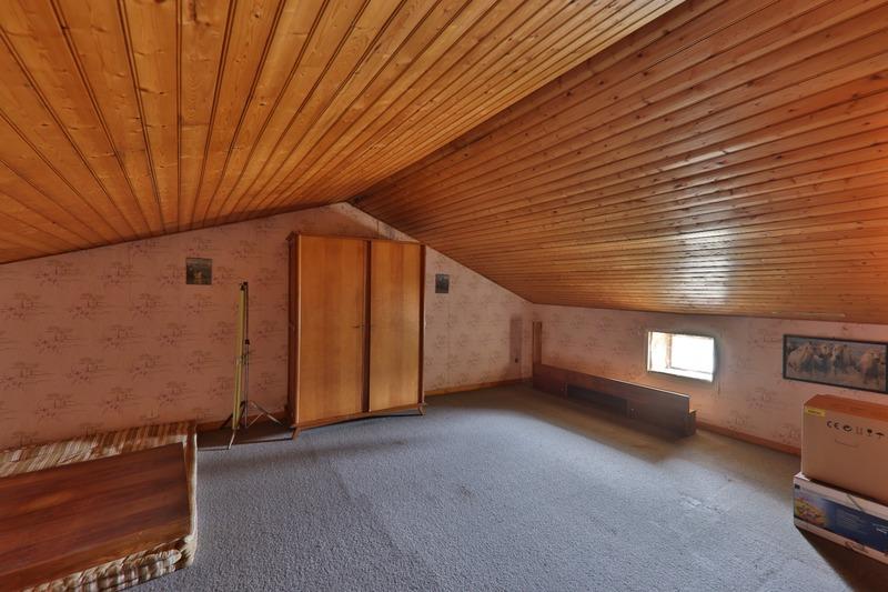 Maison - 230 m² - 9 pièces