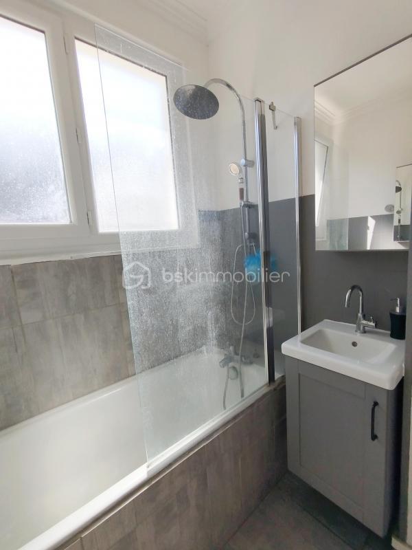 Pavillon - 180 m² - 9 pièces