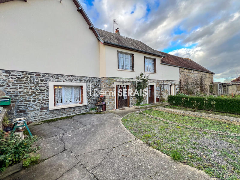 Maison - 95 m² - 5 pièces