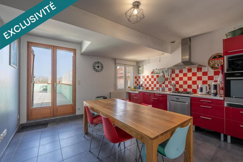 Appartement - 160 m² - 6 pièces