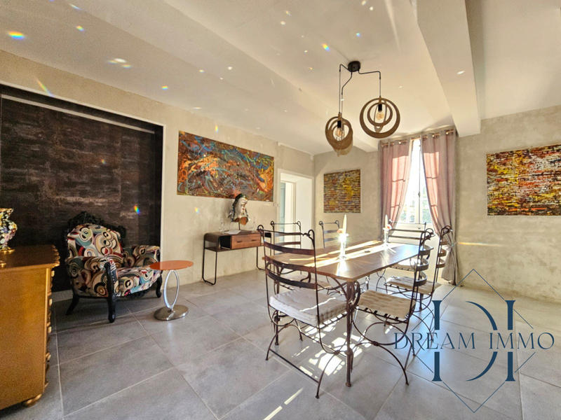 Maison - 190 m² - 6 pièces