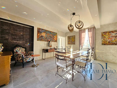 Maison - 190 m² - 6 pièces