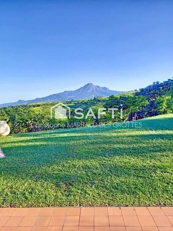 Maison - 221 m² - 7 pièces