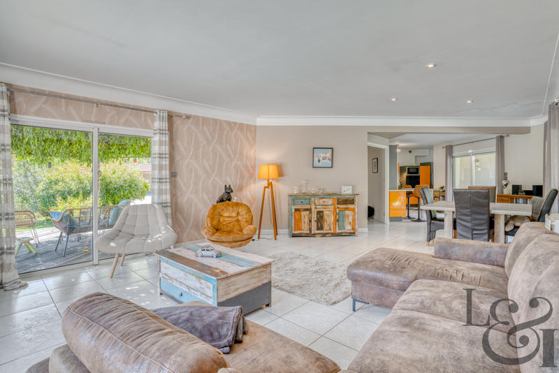 Maison - 182 m² - 7 pièces