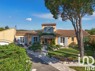 Maison - 223 m² - 8 pièces