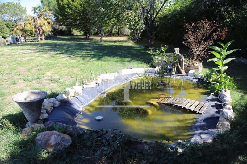 Maison - 252 m² - 9 pièces