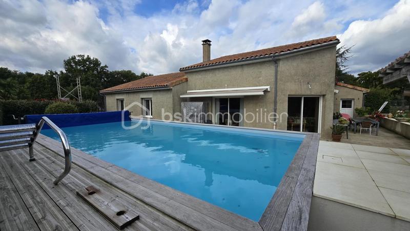 Maison - 178 m² - 6 pièces