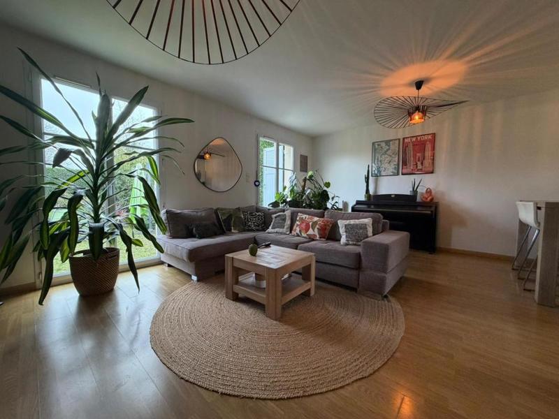 Maison - 94 m² - 5 pièces