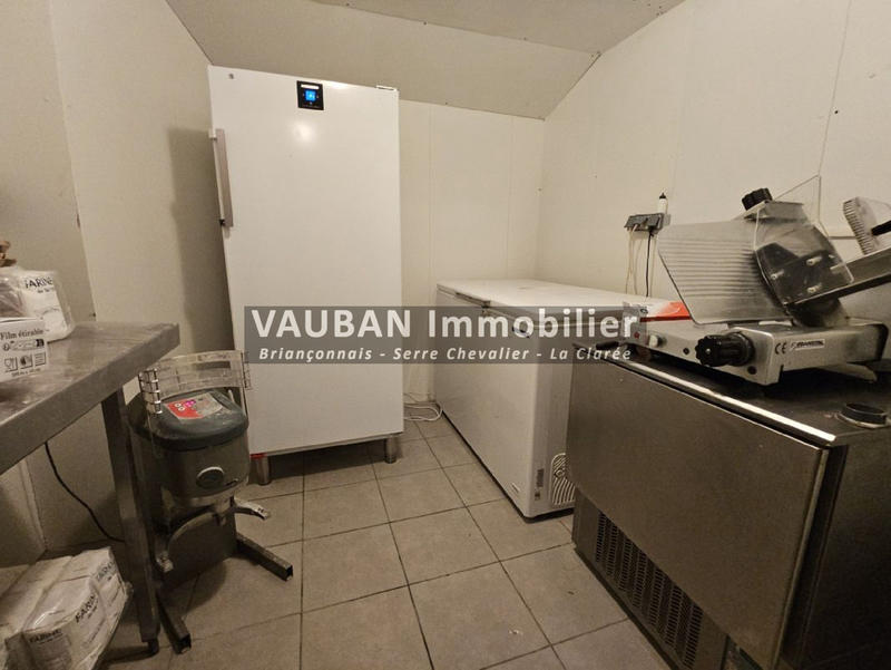 Fonds de commerce - Magasins - 102 m²