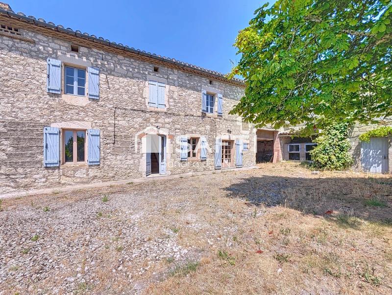 Maison - 125 m² - 9 pièces