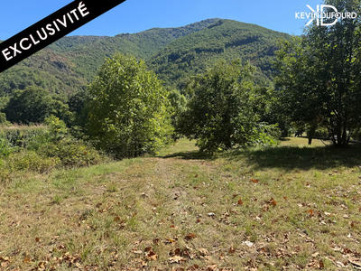 Terrain constructible - 3 000 m²