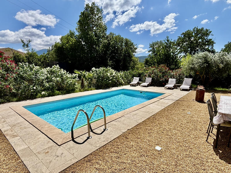 Maison - 180 m² - 6 pièces